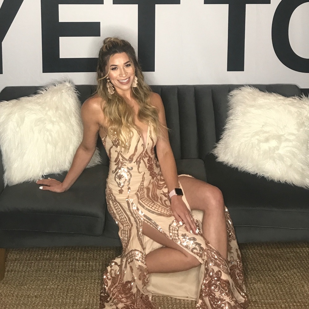 Dress - Picture 2 of 2